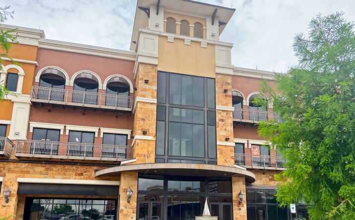 Pictures of Office property located at 295 E Renfro St, Burleson, TX 76028 for lease - image #1
