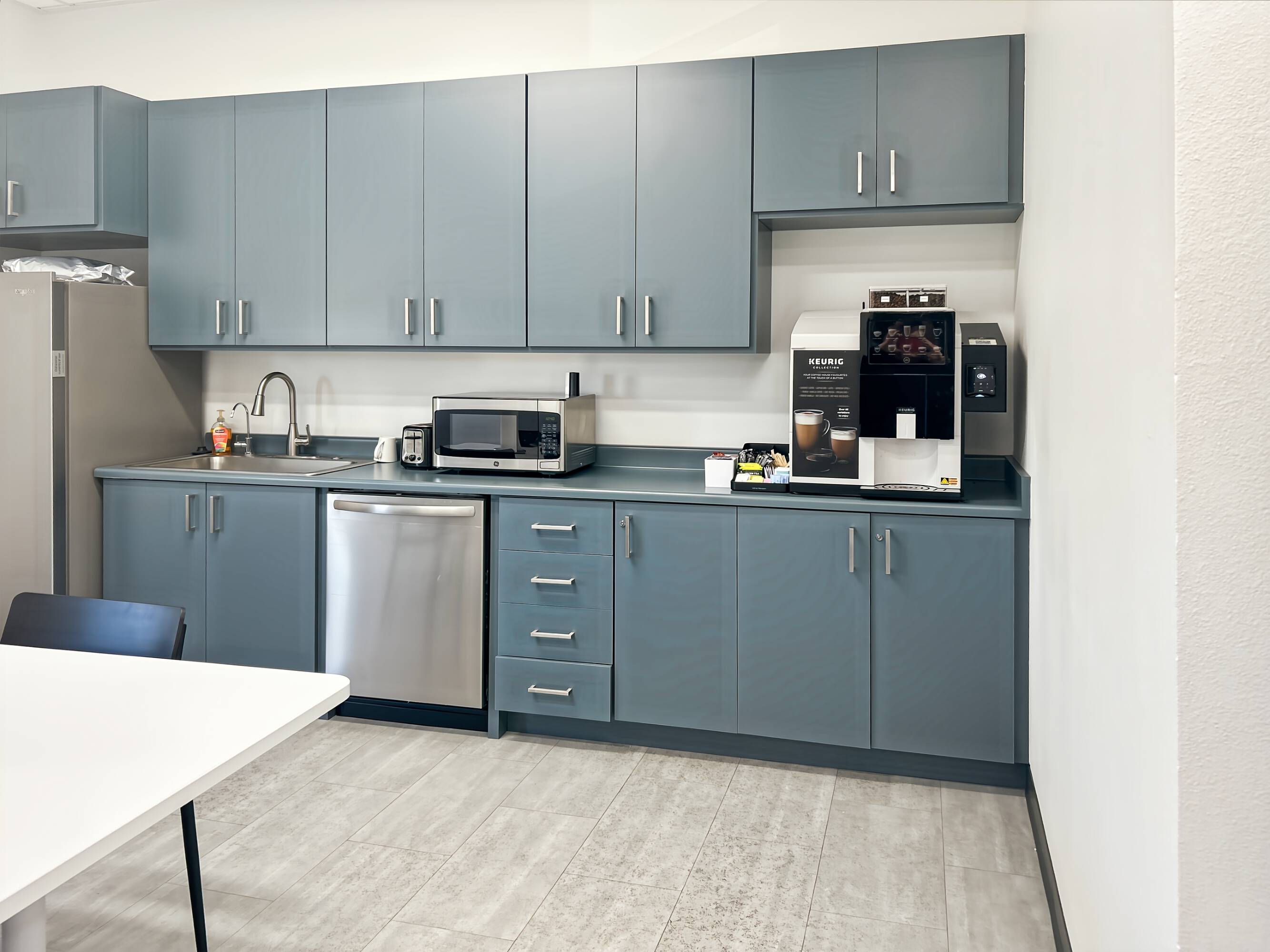 3741113