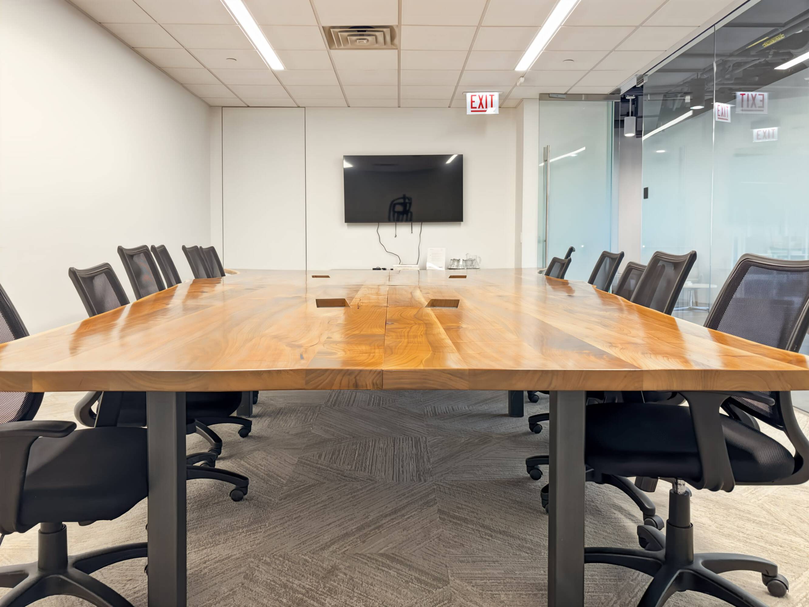 3746404
