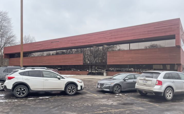 Pictures of Office property located at 3950 Sunforest Ct, 2nd Floor, Toledo, OH 43623 for lease - image #1