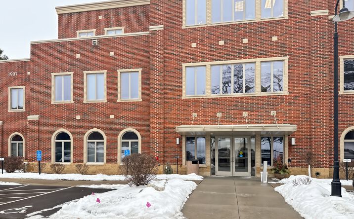 Pictures of Office property located at 1907 E Wayzata Blvd, Wayzata, MN 55391 for lease - image #1