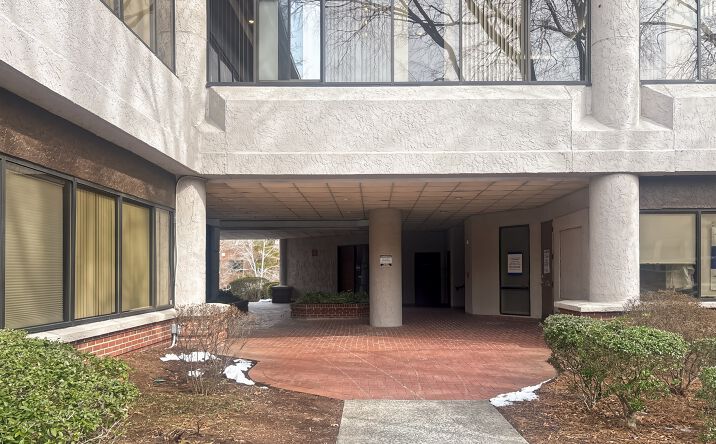 Pictures of Office property located at 1506 E Franklin St, Chapel Hill, NC 27514 for lease - image #1