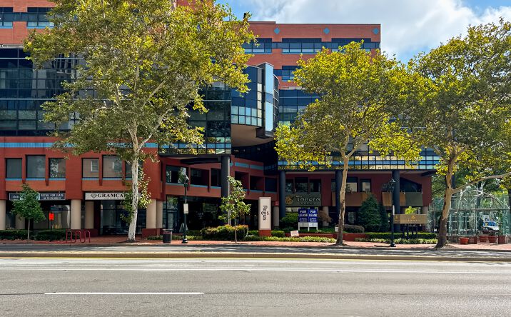 Pictures of Office property located at 7201 Wisconsin Ave, Bethesda, MD 20814 for lease - image #1