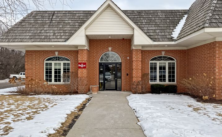 Pictures of Office property located at 1870 W. Winchester Rd., Libertyville, IL 60048 for lease - image #1