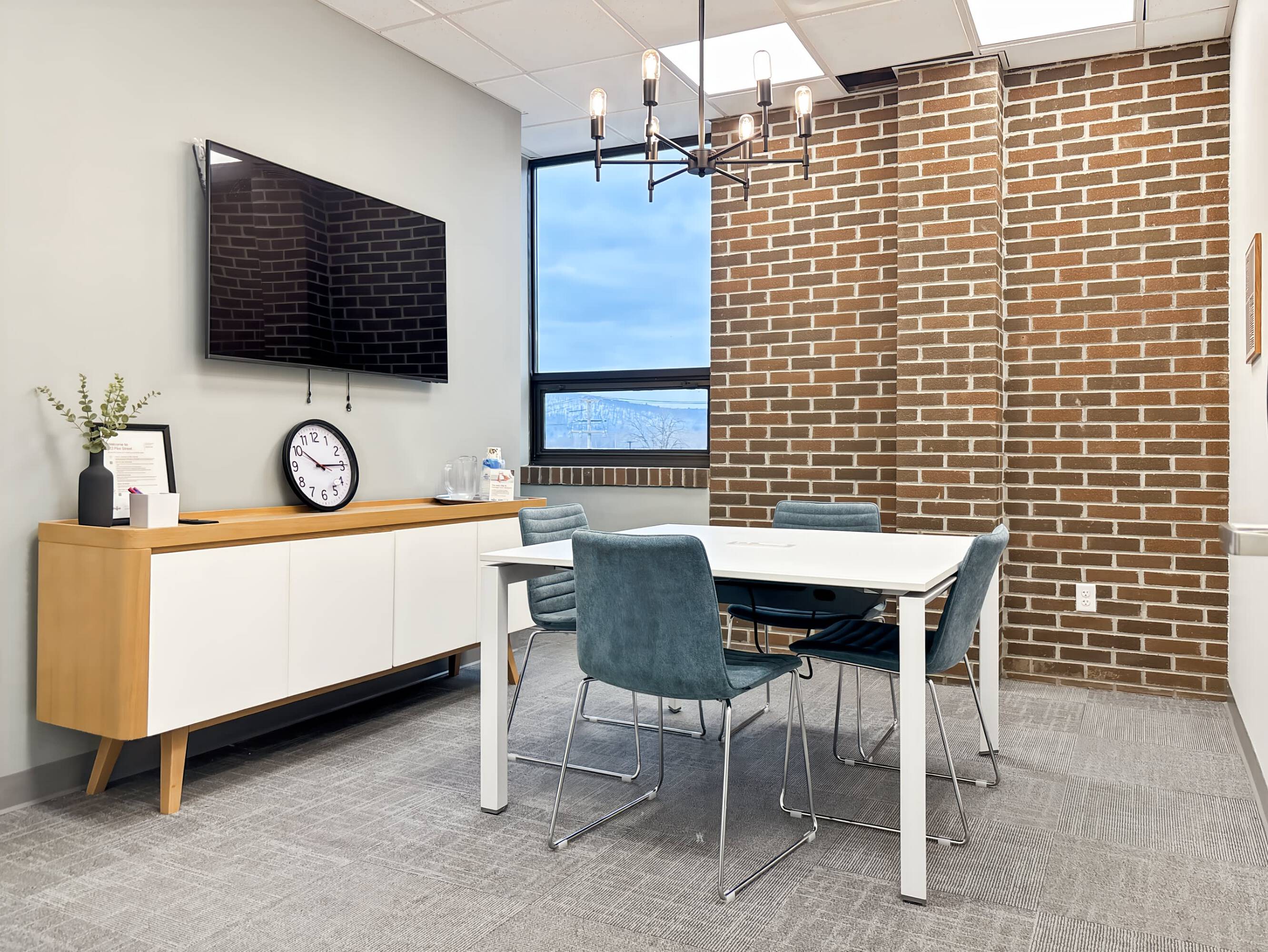 3763052