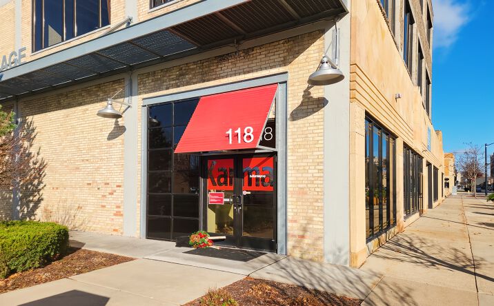 Pictures of Office property located at 118 S Adams St, Green Bay, WI 54301 for lease - image #1