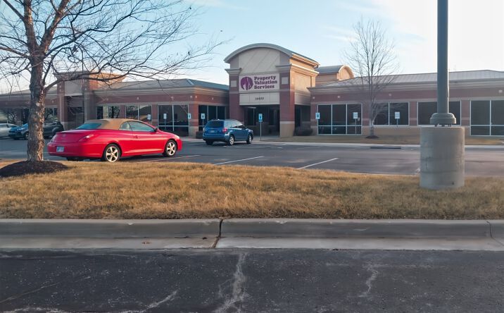 Pictures of Office property located at Metcalf Avenue, Overland Park, KS 66221 for lease - image #1