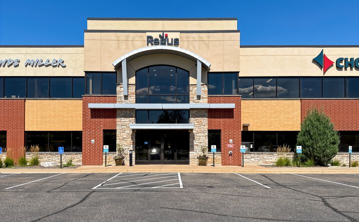 Pictures of Office property located at 2640 Eagan Woods Dr, Eagan, MN 55121 for lease - image #1
