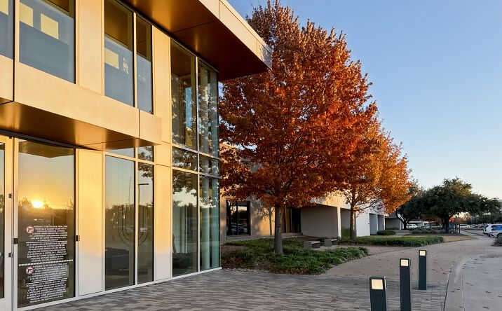 Pictures of Office property located at 6600 Chase Oaks Boulevard, Plano, TX 75023 for lease - image #1