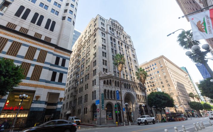Pictures of Office property located at 811 W 7th St, Los Angeles, CA 90017 for lease - image #1