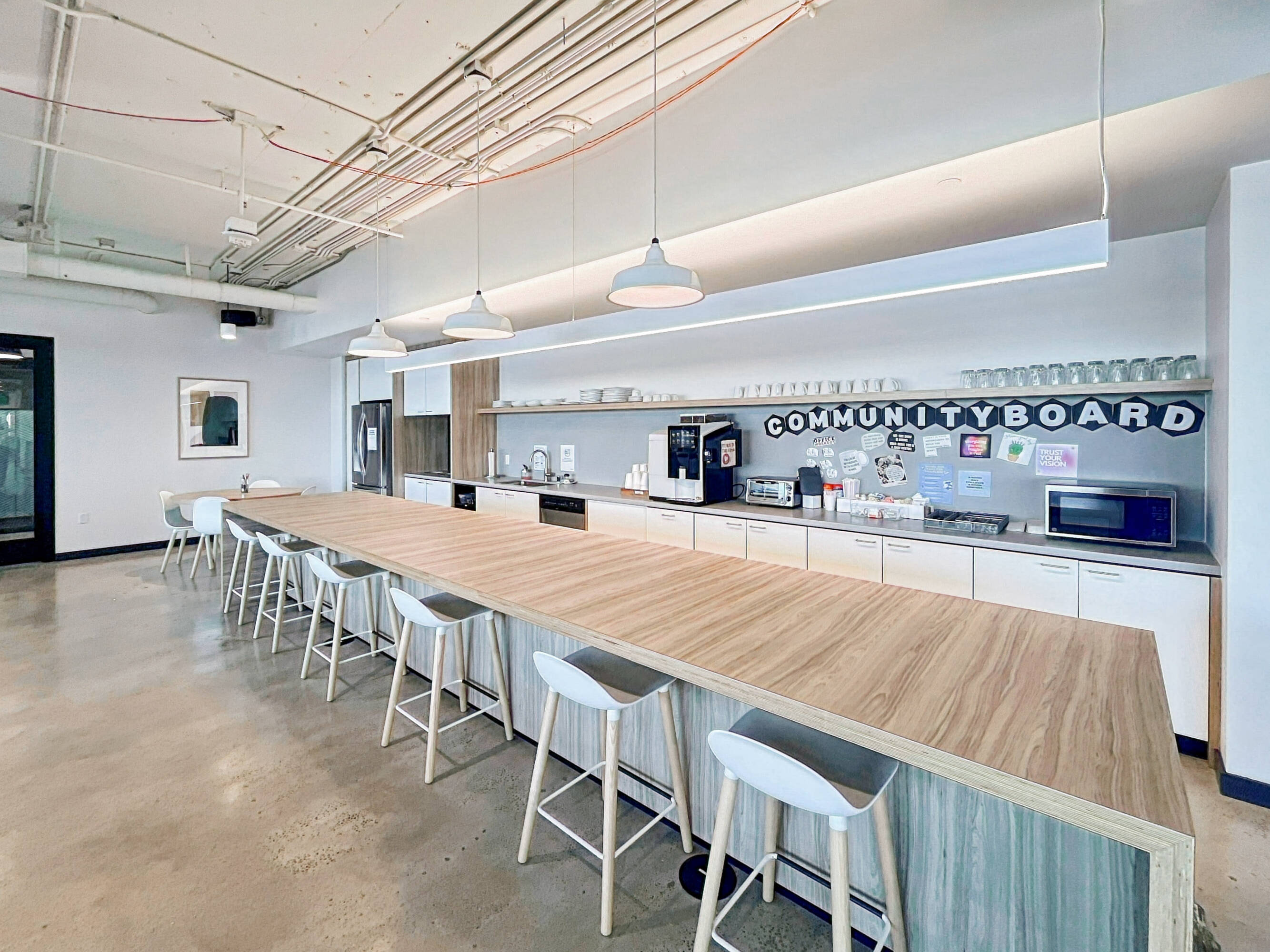 3811409