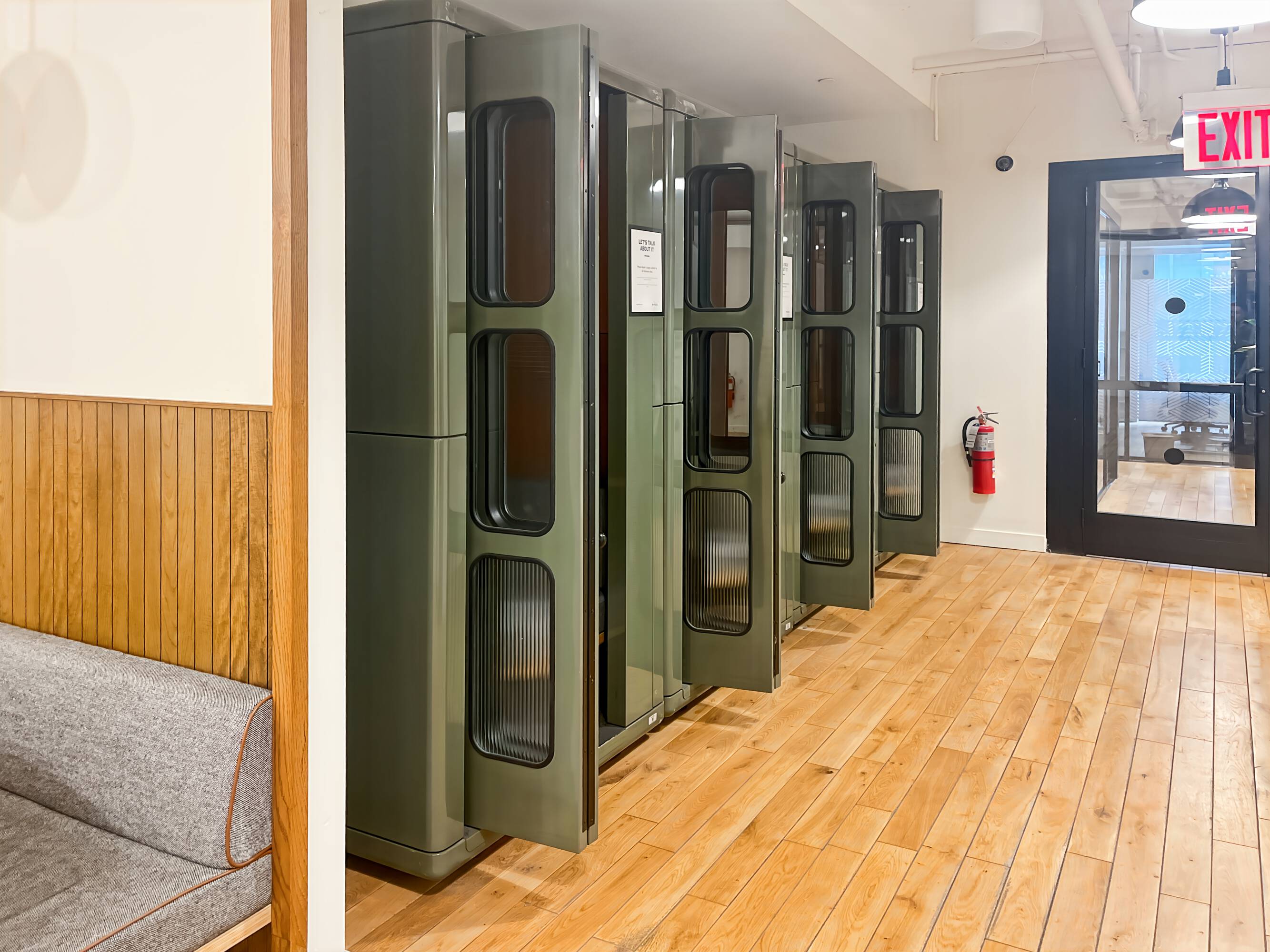 3815211