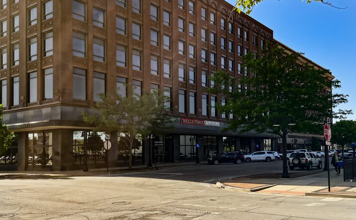 Pictures of Office property located at 132 S Water Street 3rd floor Decatur, Decatur, IL 62523 for lease - image #1