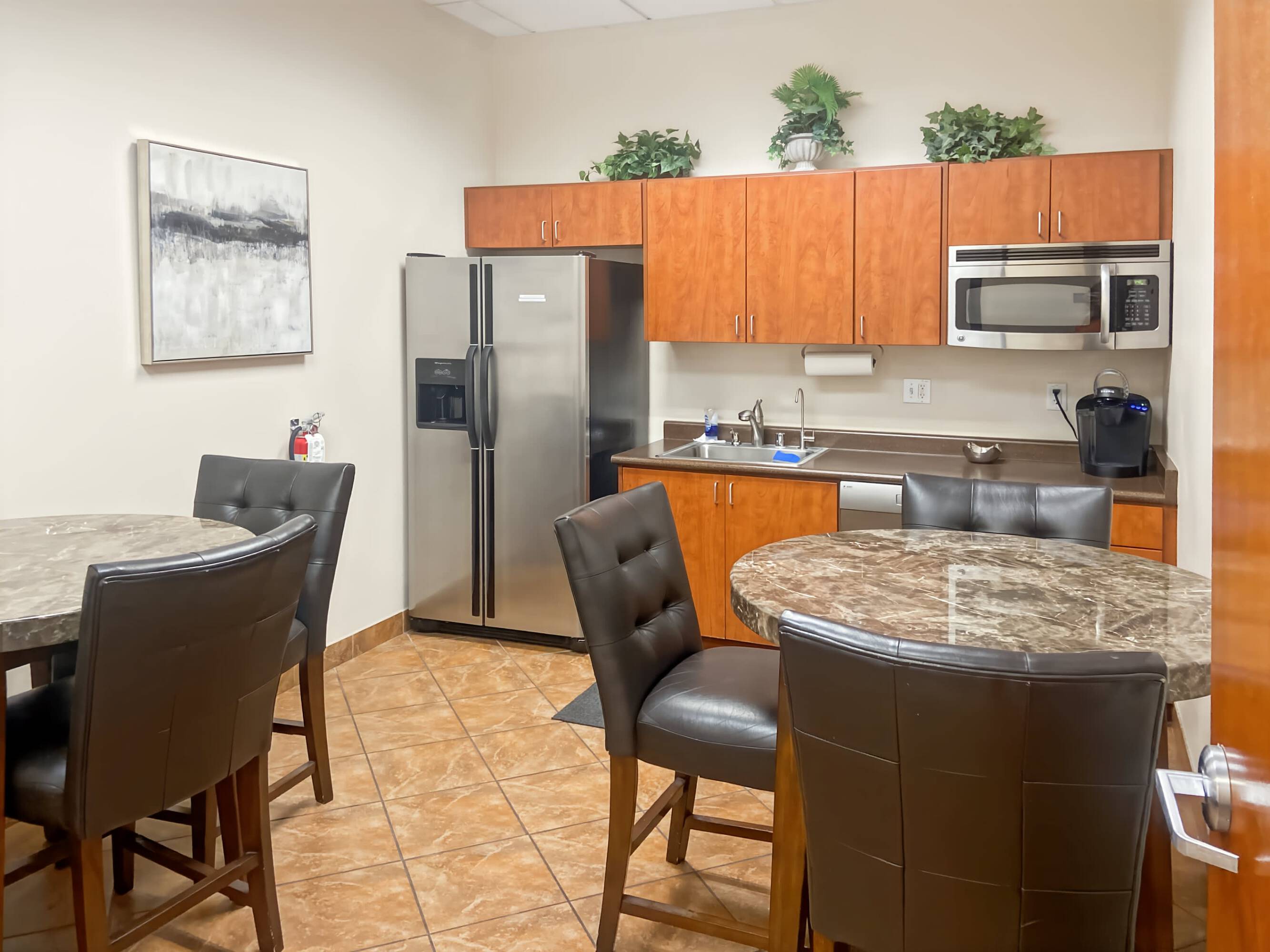3844593