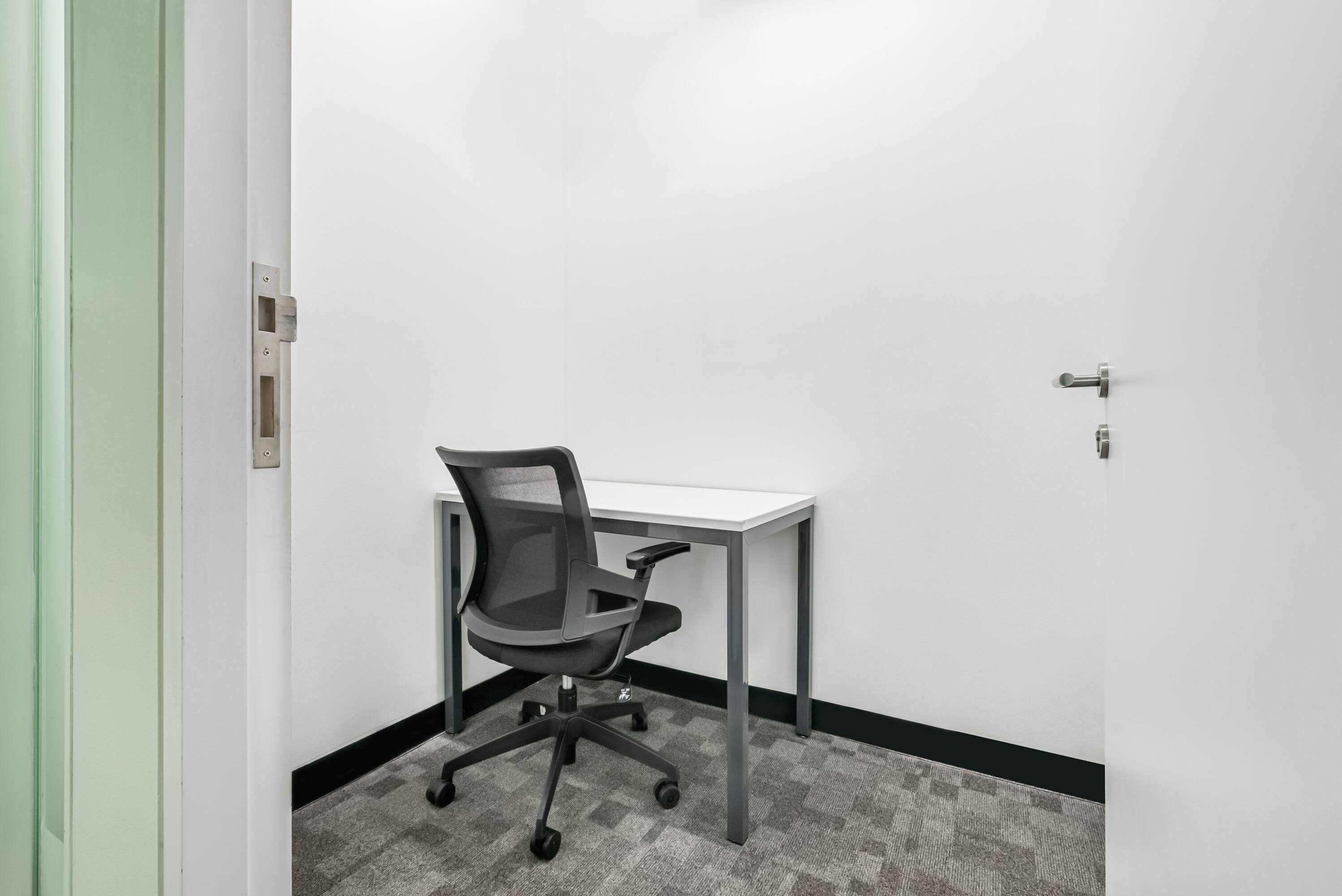 3829488