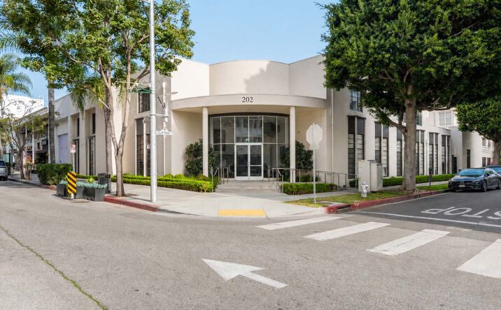 Pictures of Retail property located at 208-210 N. Canon Drive, Beverly Hills, CA 90210 for lease - image #1