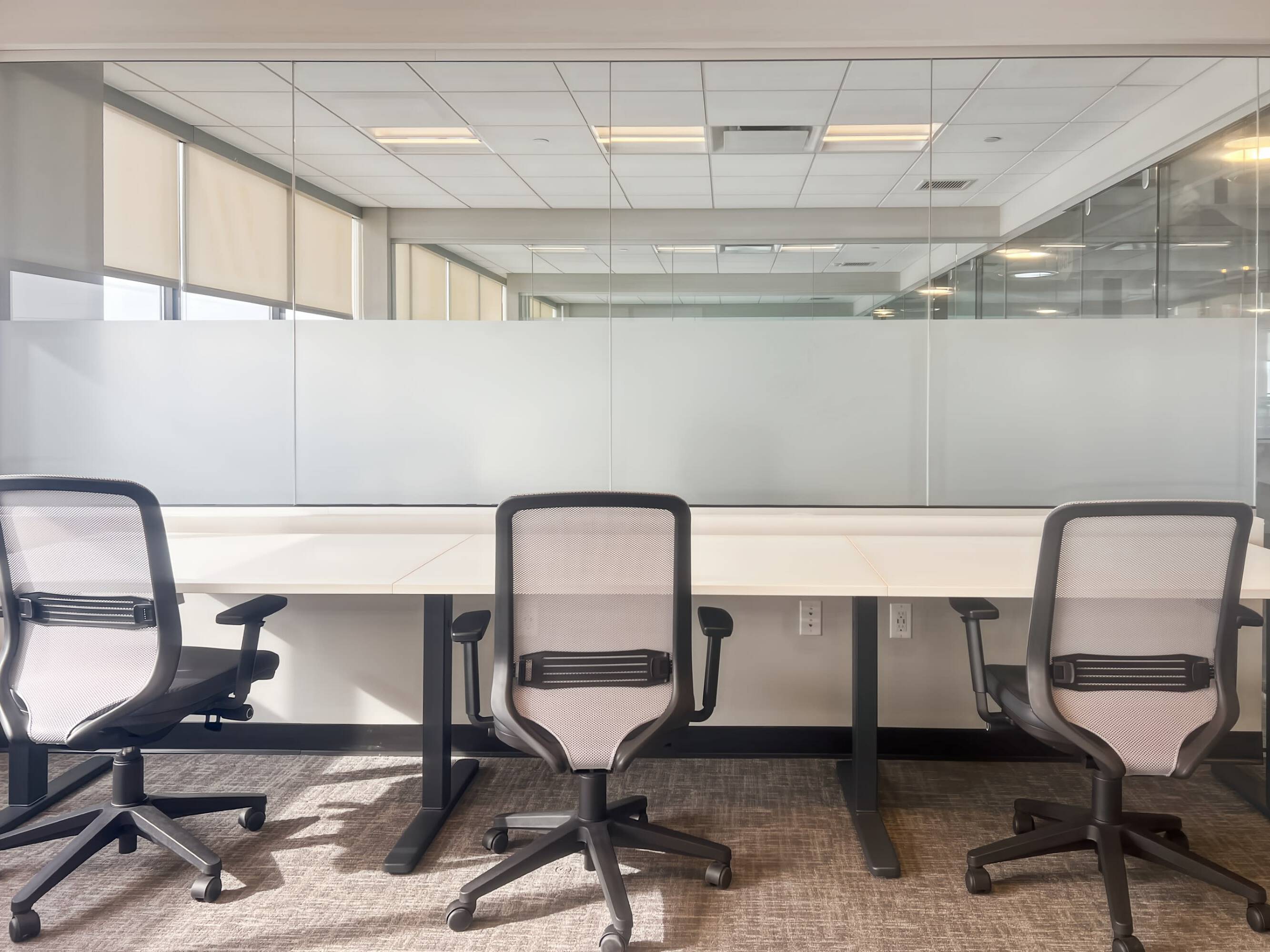 3843949