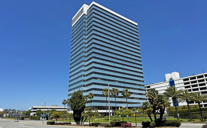 Pictures of Office property located at 222 N Pacific Coast Hwy, El Segundo, CA 90245 for lease - image #1