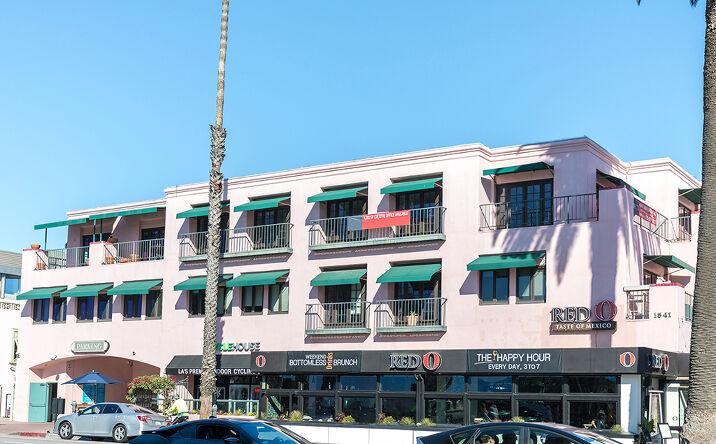 Pictures of Office property located at 1541 Ocean Ave, Santa Monica, CA 90401 for lease - image #1