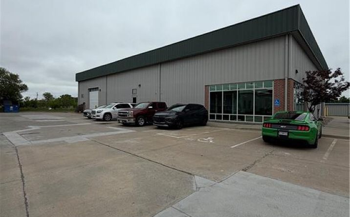 Pictures of Industrial property located at 6601 F Royal Street, Pleasant Valley, MO 64068 for lease - image #1