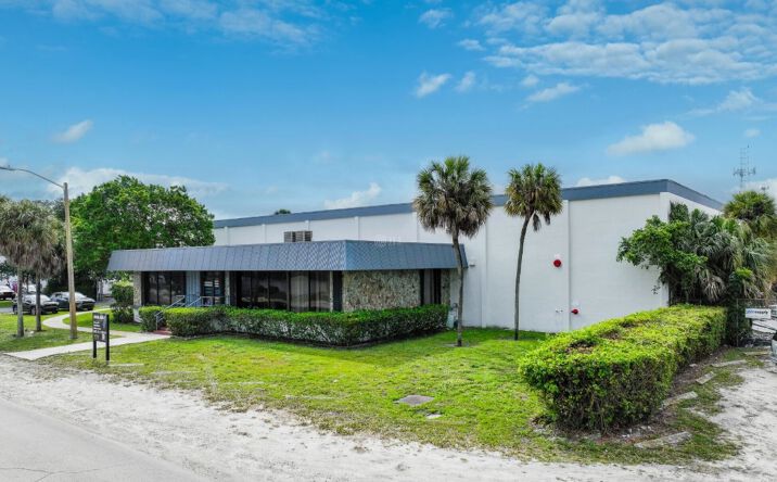 Pictures of Industrial property located at 5280 NW 165th St, Hialeah, FL 33014 for lease - image #1
