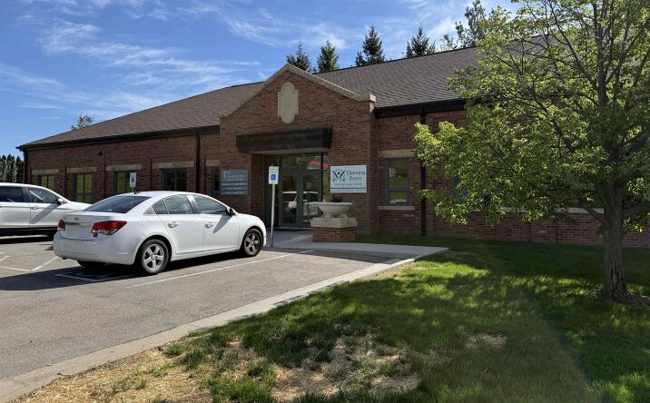 Pictures of Office property located at 2100 Asbury Road #Suite 8, Dubuque, IA 52001 for lease - image #1