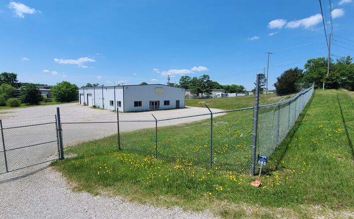 Pictures of Office, Industrial, Special Purpose property located at 685 MID AMERICA BLVD, HOT SPRINGS, AR 71913-8413 for lease - image #1