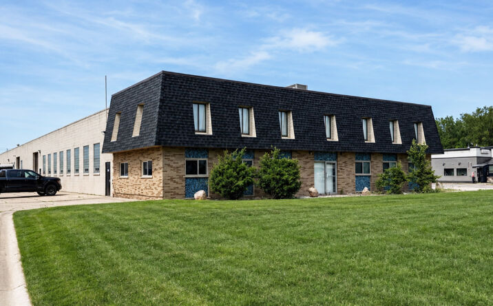 Pictures of Industrial property located at 35441-35445 Groesbeck Hwy, Clinton Township, MI 48035 for lease - image #1