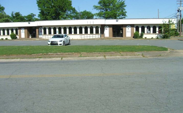 Pictures of Office property located at 324 Pershing Blvd, North Little Rock, AR 72114 for lease - image #1