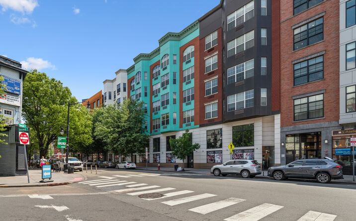 Pictures of Retail property located at 245 NEWARK AVE, JERSEY CITY, NJ 07302-3289 for lease - image #1