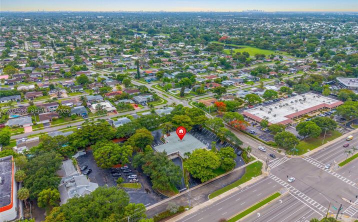 Pictures of Retail property located at 8200 N University Dr, Tamarac, FL 33321 for lease - image #1