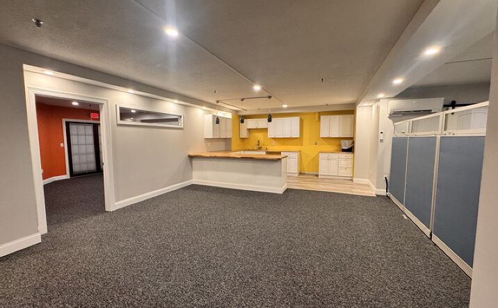 Pictures of Office property located at 423 Main Street, Unit# 2nd Floor Suite 2, Middletown, CT 06457 for lease - image #1