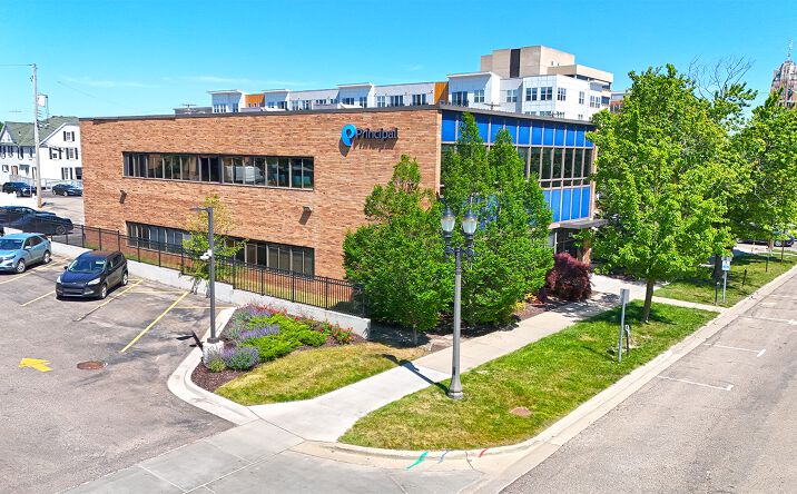 Pictures of Office property located at 608 South Washington Avenue, Lansing, MI 48933 for lease - image #1