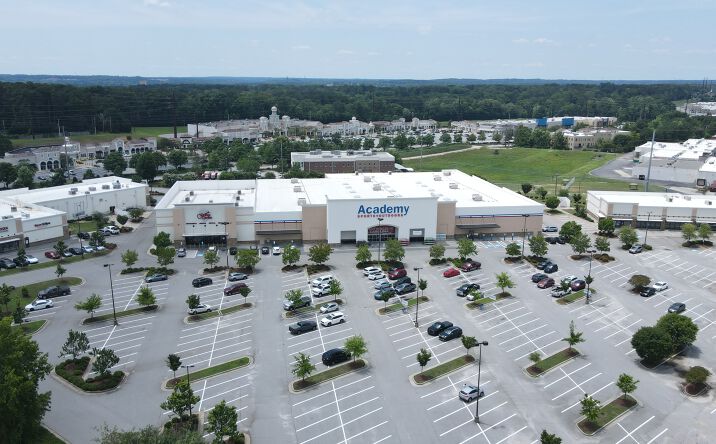 Pictures of Retail, Restaurant property located at 275 PARK TER DR, COLUMBIA, SC 29212 for lease - image #1
