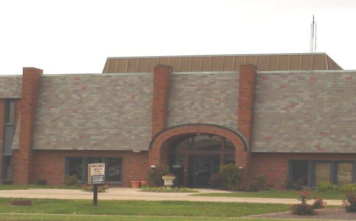 Pictures of Office property located at 7625 N. University St., Peoria, IL 61614 for lease - image #1