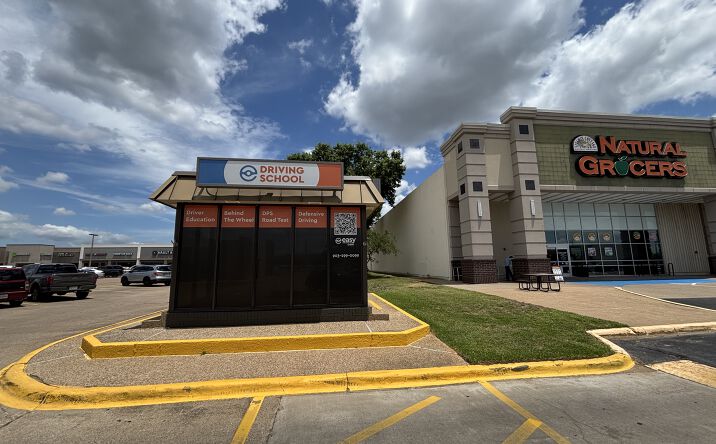 Pictures of Retail, Special Purpose property located at 4756 South Broadway Avenue, Tyler, TX 75703 for lease - image #1