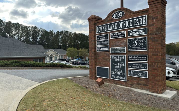 Pictures of Retail, Office property located at 4595 Towne Lake Parkway, Woodstock, GA 30189 for lease - image #1