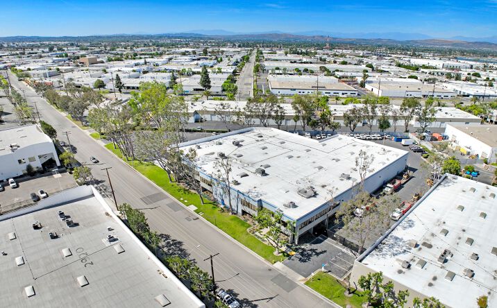 Pictures of Industrial property located at 2929 - 2931 White Star Anaheim, Anaheim, CA 92806 for lease - image #1