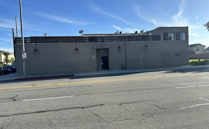 Pictures of Retail property located at 100 West Pleasant Valley Road, Port Hueneme, CA 93041 for lease - image #1