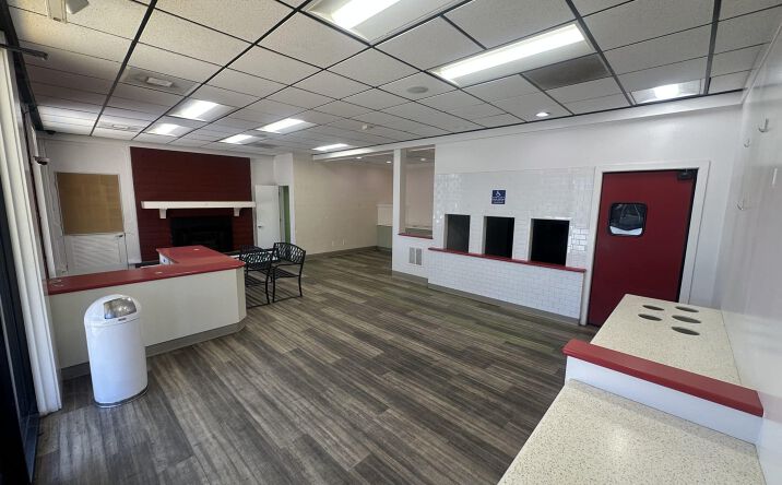 Pictures of Retail, Office, Restaurant property located at 841-857 Sutton Wy, Grass Valley, CA 95945 for lease - image #1