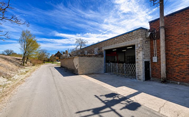 Pictures of Industrial property located at 385 N Avers Avenue, Chicago, IL 60624 for lease - image #1