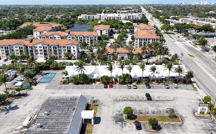 Pictures of Retail property located at 4301 N Federal Highway 4, Pompano Beach, FL 33064 for lease - image #1