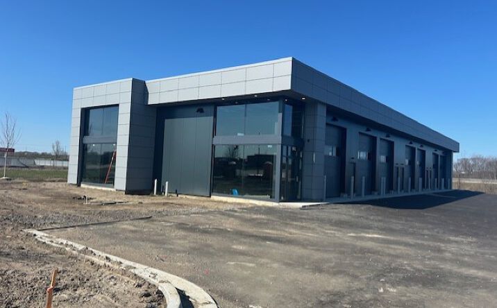 Pictures of Retail property located at 961 North Black river Drive, Zeeland, MI 49464 for lease - image #1