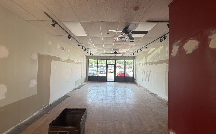 Pictures of Retail property located at 732 BELMONT ST, BROCKTON, MA 02301-5602 for lease - image #1