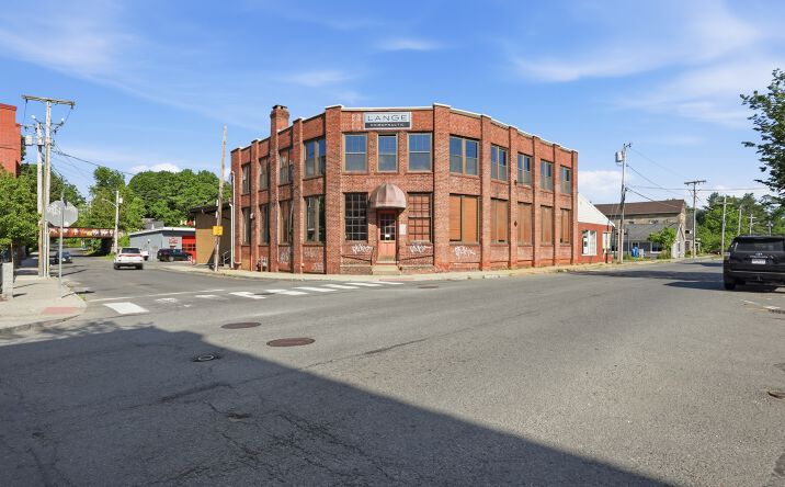 Pictures of Office property located at 300 Pleasant Street, Northampton, MA 01060 for lease - image #1