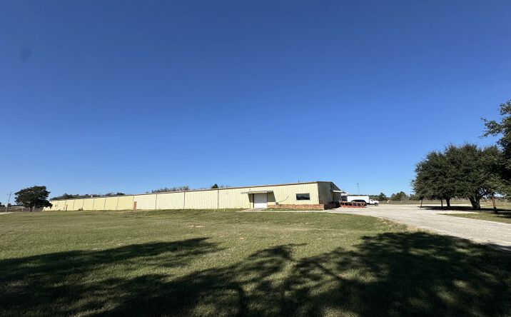 Pictures of Retail, Industrial, Land property located at 2502 Texas 304, Smithville, TX 78957 for lease - image #1