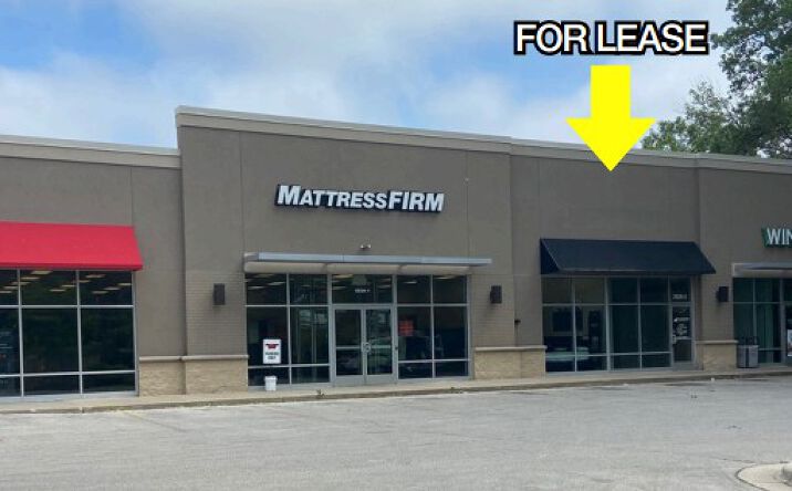 Pictures of Retail property located at 2626 S. Oneida Street, Green Bay, WI 54304-5314 for lease - image #1