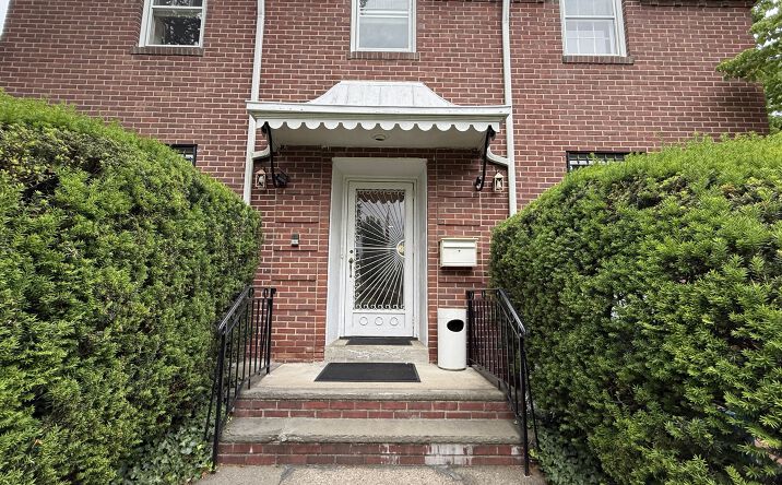 Pictures of Office property located at 225 3rd Street, NEW DORP STATEN ISLAND, NY 10306 for lease - image #1