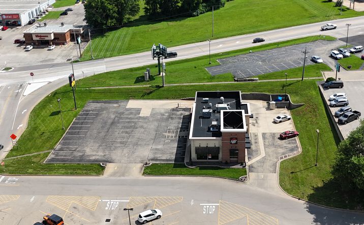 Pictures of Retail property located at 401 N State Street, Desloge, MO 63501 for lease - image #1