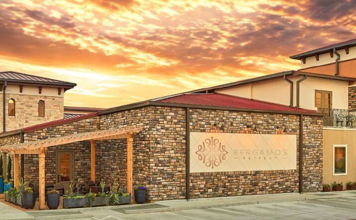 Pictures of Retail, Restaurant, Special Purpose property located at 313 E EDGEWOOD DR, FRIENDSWOOD, TX 77546-3822 for lease - image #1